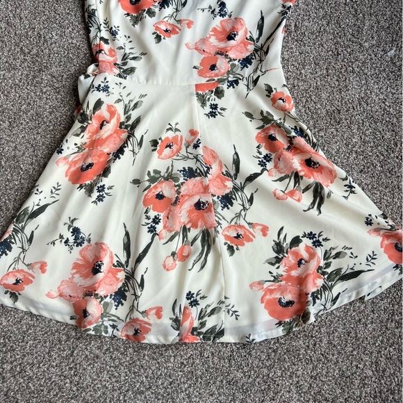 Abercrombie & Fitch White/Pink Floral Faux Wrap Mini Dress, Size Small - Picture 8 of 9